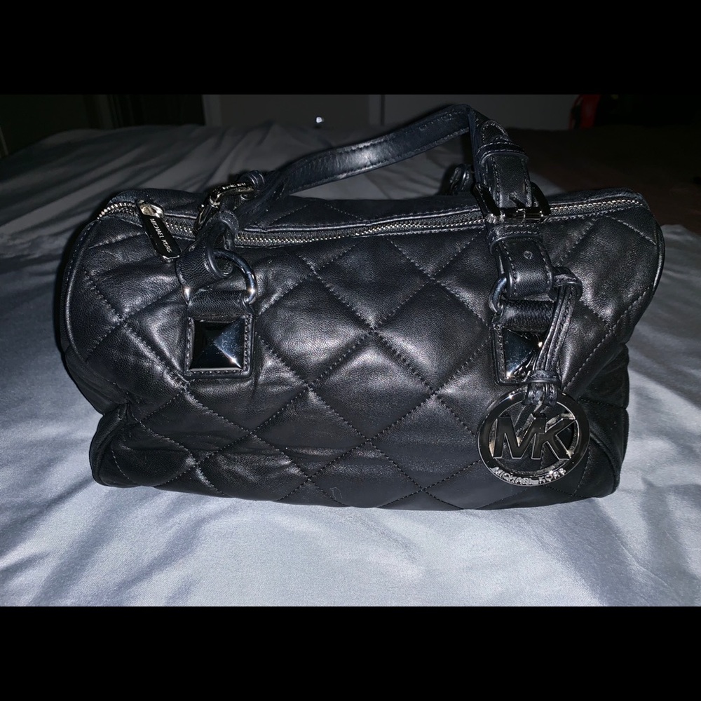 Black michael kors bag